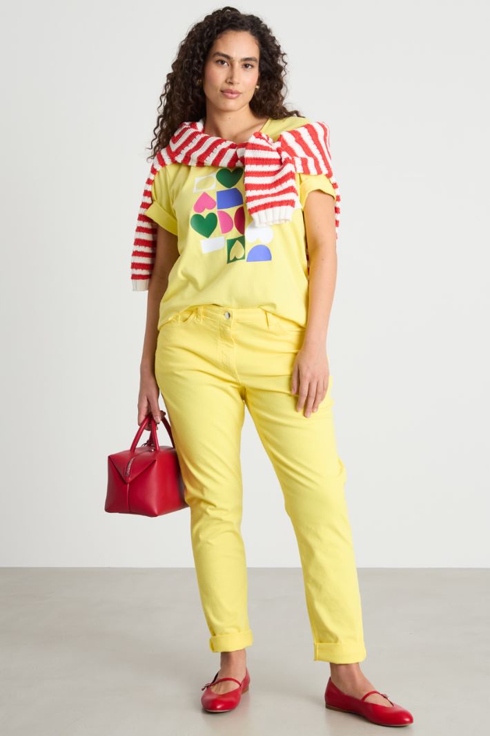 T-shirt in jersey stampato con ricami Intrend