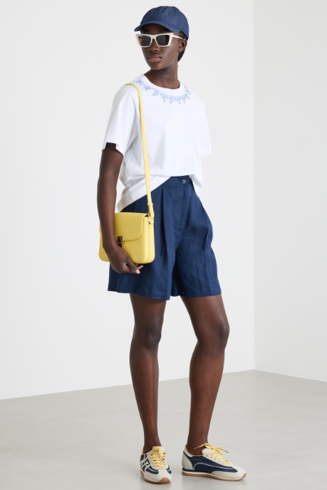 T-shirt con ricami Intrend