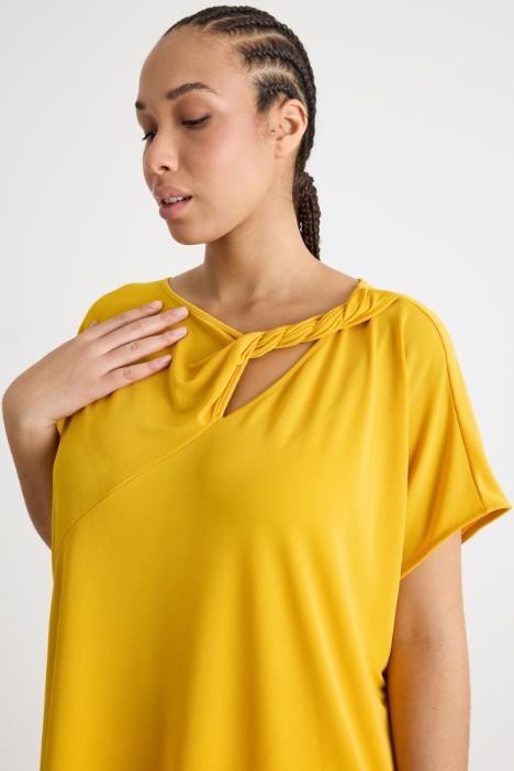 Camiseta de punto con detalle retorcido