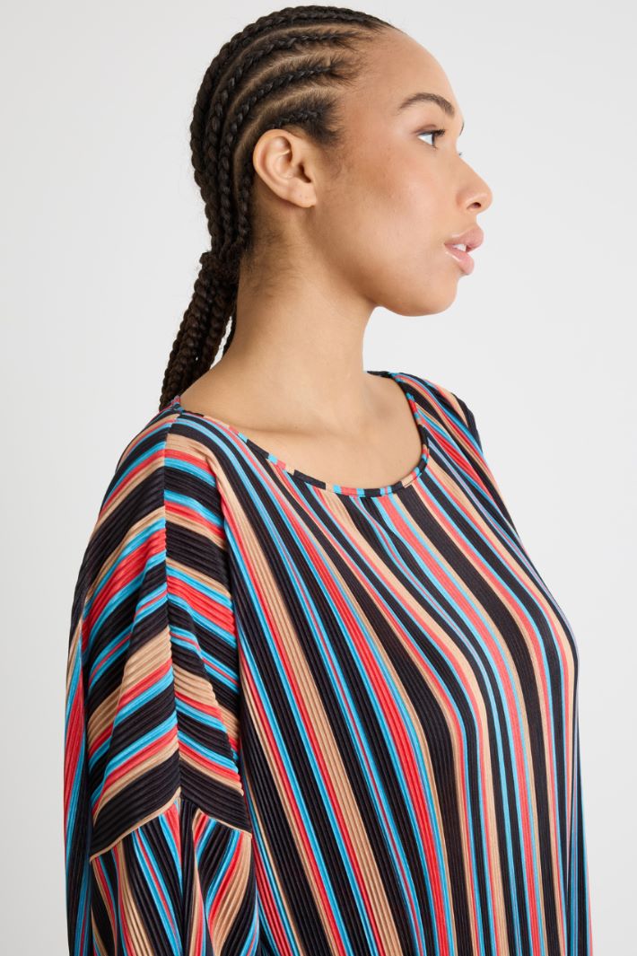 T-shirt in jersey plissé Intrend - 3