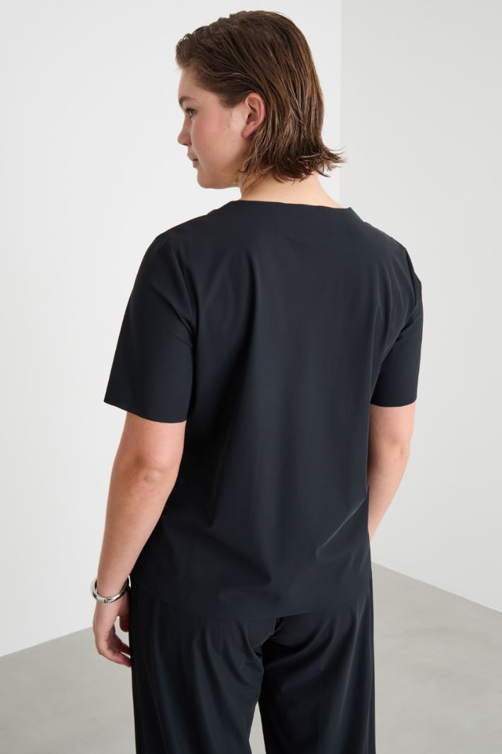 Embroidered T-shirt Intrend - 4