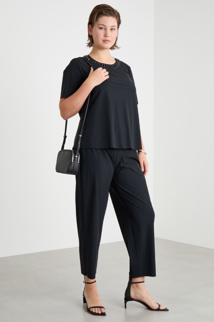 Embroidered T-shirt Intrend