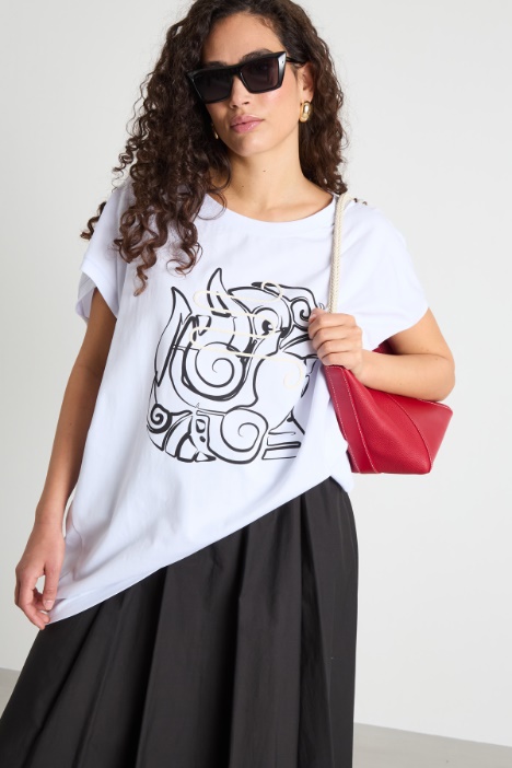 Oversized T-shirt with wide sleeves Intrend