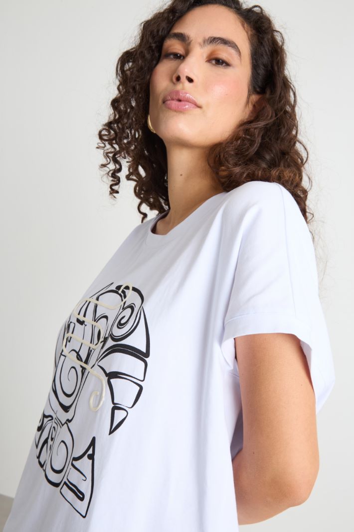 Oversized T-shirt with wide sleeves Intrend - 3