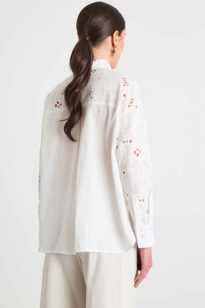Broderie Anglaise Detail Shirt Intrend - 4