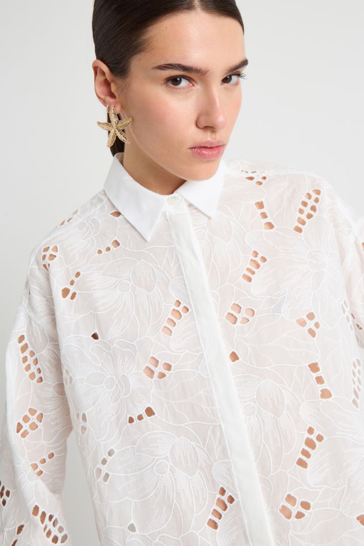 Broderie Anglaise Detail Shirt Intrend - 3