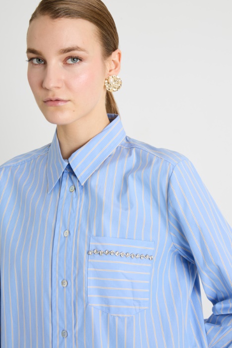 Camisa con bolsillo joya