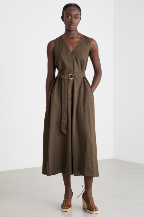 Abito svasato con cintura