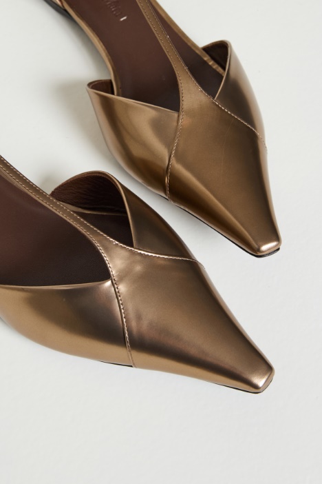 Ballerina in pelle laminata