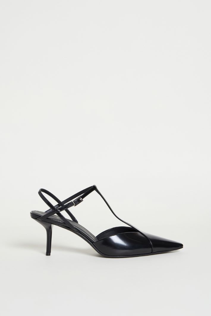 Brushed leather slingbacks Intrend