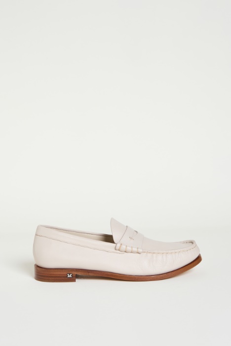 Leather loafers Intrend