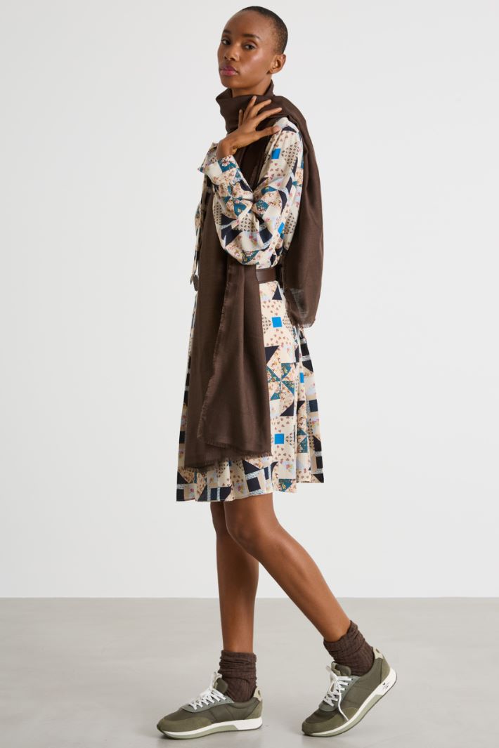 Wool and silk jacquard stole Intrend