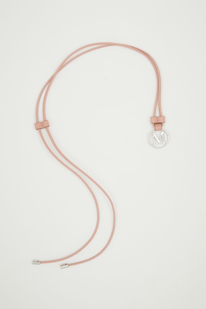 Laccio in pelle con ciondolo Intrend