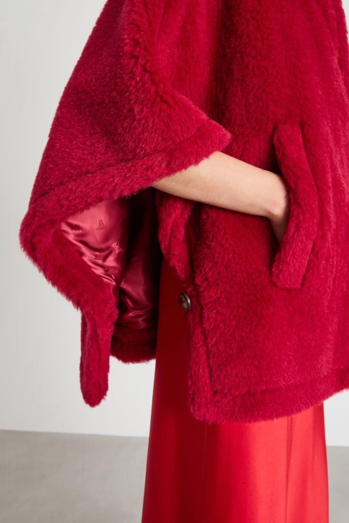 Mantella in tessuto morbido e caldo Intrend - 3