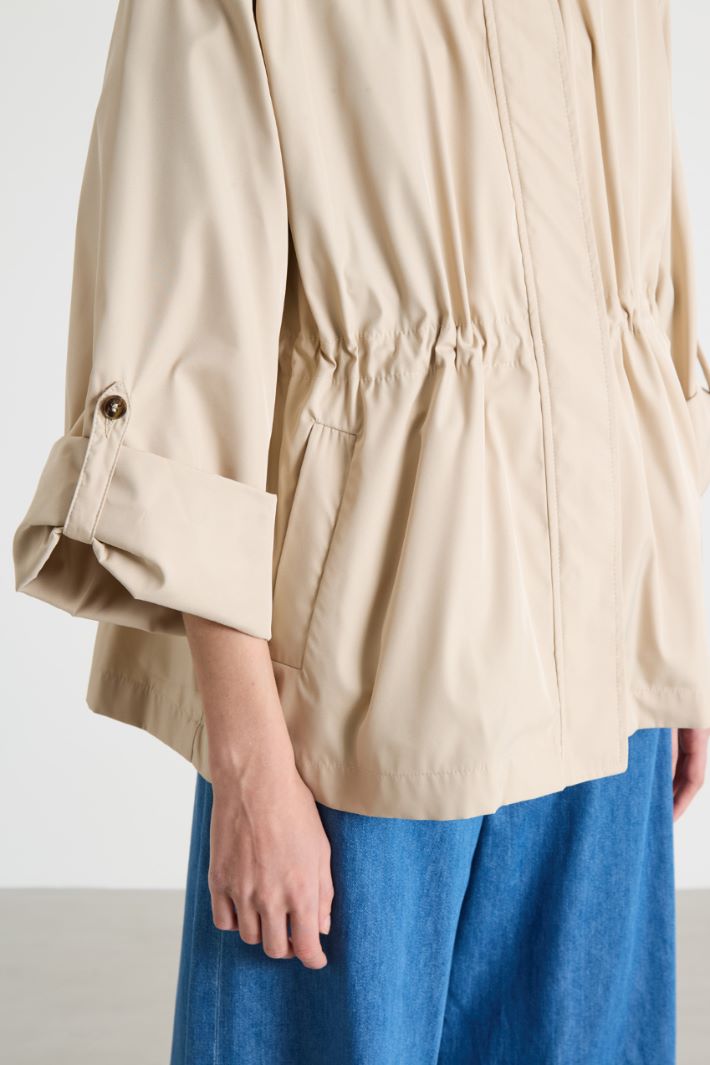 Impermeable con jareta Intrend - 3