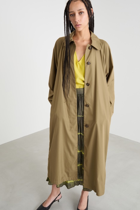 Impermeabile in twill tecnico antigoccia