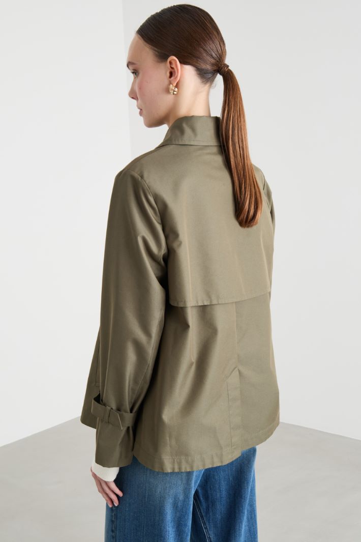 Short Water-Repellent Gabardine Trench Coat Intrend - 4