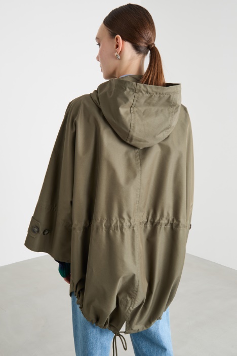 Cappa impermeabile con cappuccio