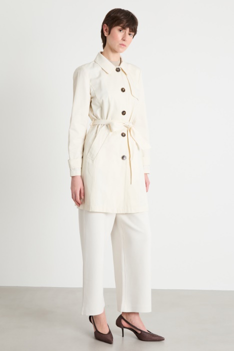 Trench in gabardina antigoccia