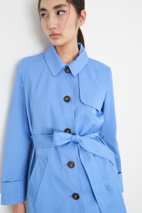 Trench de gabardina repelente al agua