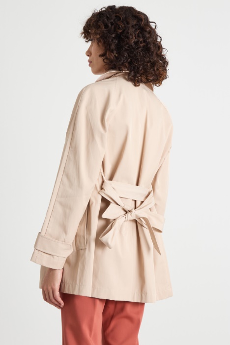 Trench corto in gabardina antigoccia