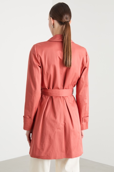 Trench de doble botonadura
