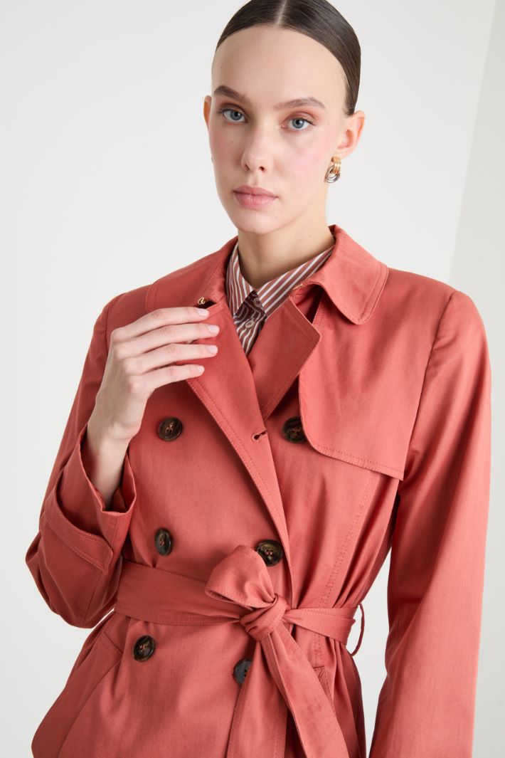 Trench de doble botonadura Intrend - 3