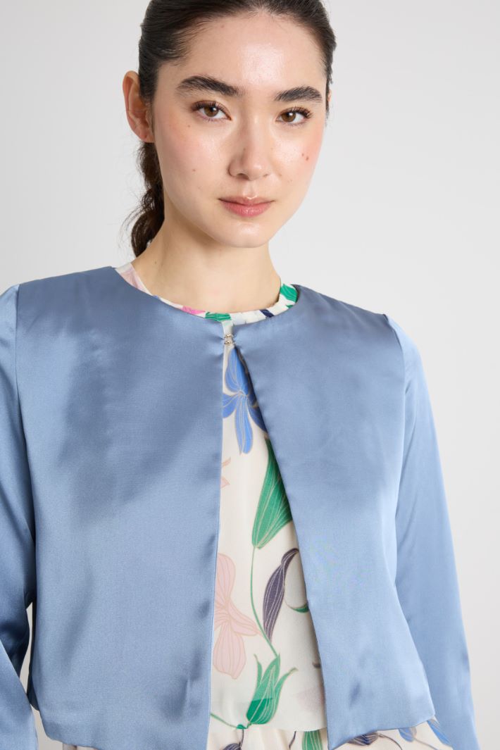 Cropped satin jacket Intrend - 3