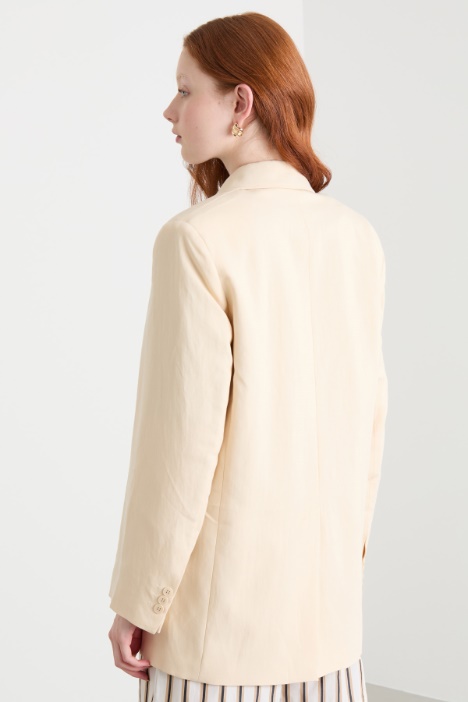 Blazer cruzado con bolsillo de pecho