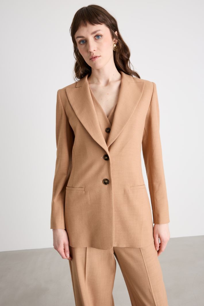 Slim-Fit Blazer with Oversized Lapels Intrend - 2