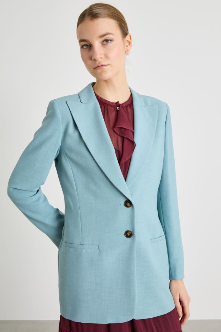 Blazer entallado con maxisolapa Intrend - 2