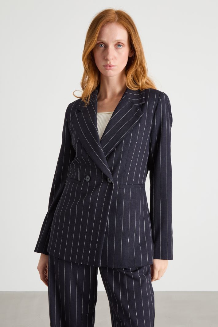 Blazer entallado de raya diplomática Intrend - 2