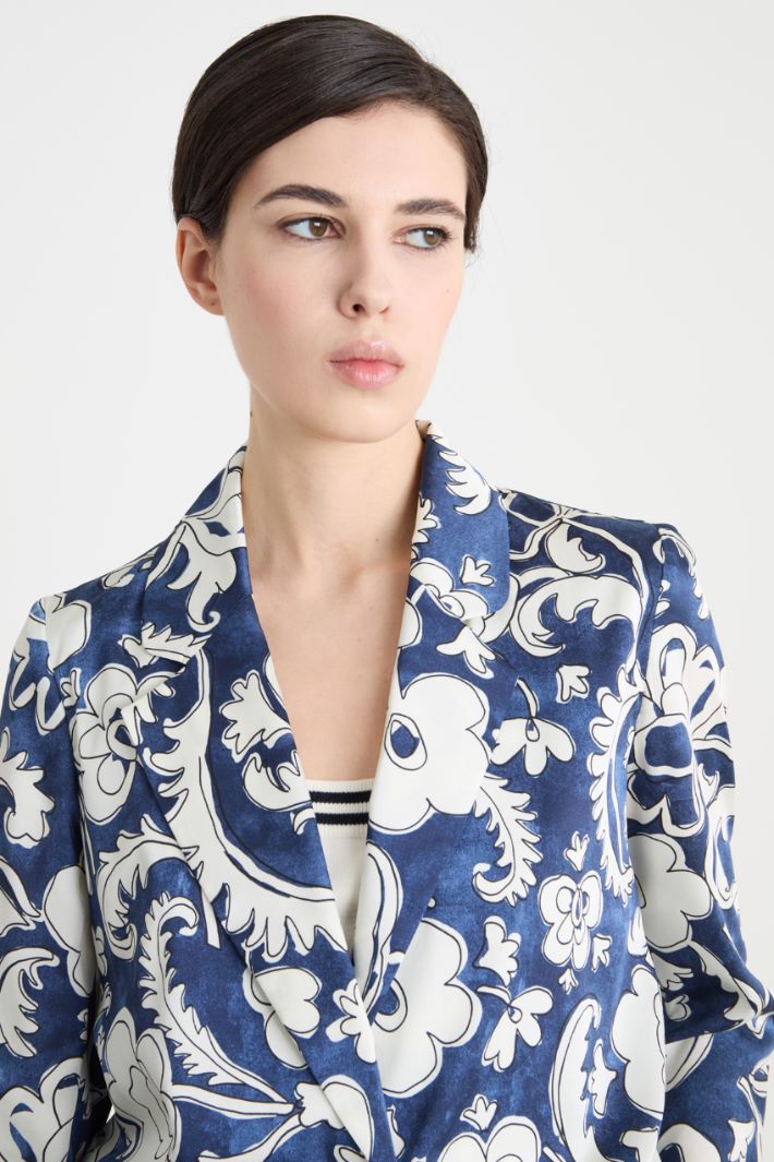 Blazer de sarga técnica estampada Intrend - 3