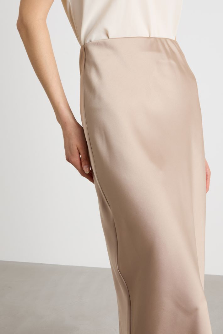 Straight-fit satin skirt Intrend - 3