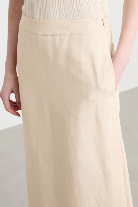 Gonna in tela con spacco