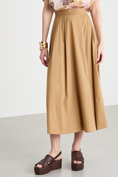 Gonna svasata in popeline