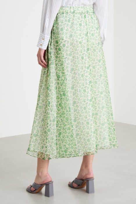 Gonna svasata in organza