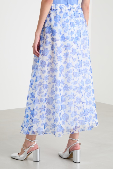 Gonna svasata in organza