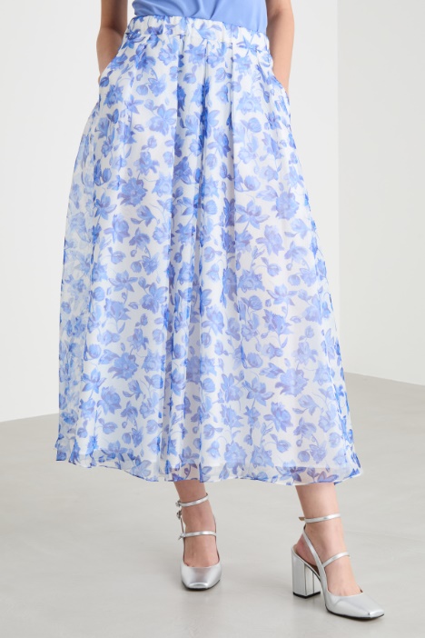 Gonna svasata in organza