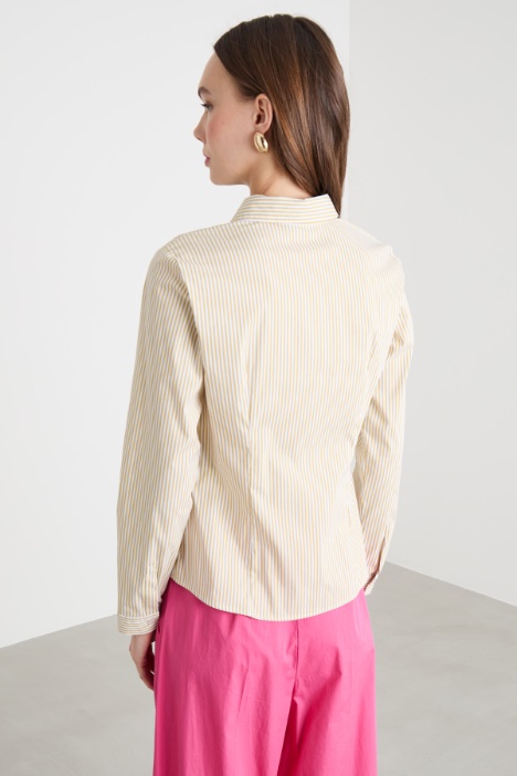 Camicia aderente in popeline stretch