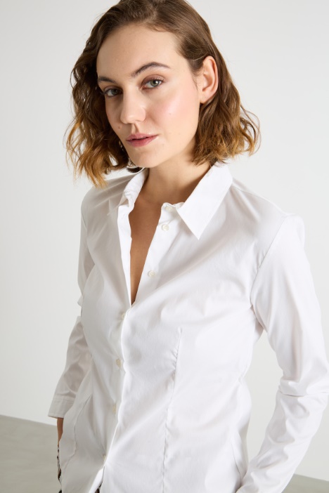 Camicia aderente in popeline stretch