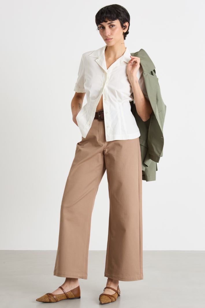 Fitted poplin shirt with darts Intrend