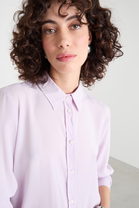 Blusa fluida in crepe de chine
