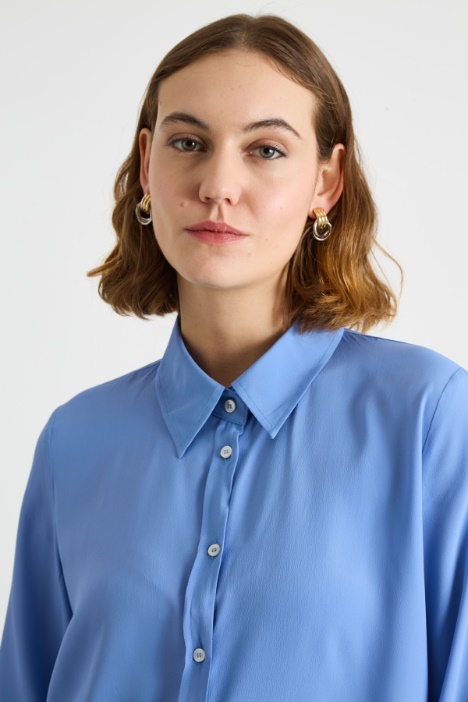 Blusa fluida in crepe de chine