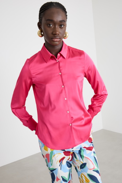 Camicia in raso leggero stretch