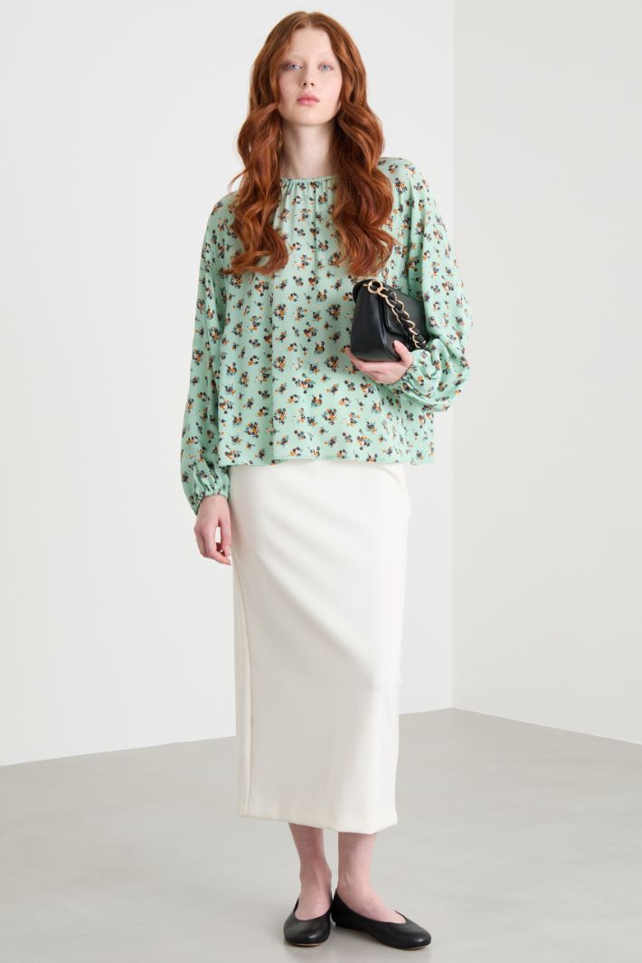 Blusa de crepé de China de seda Intrend