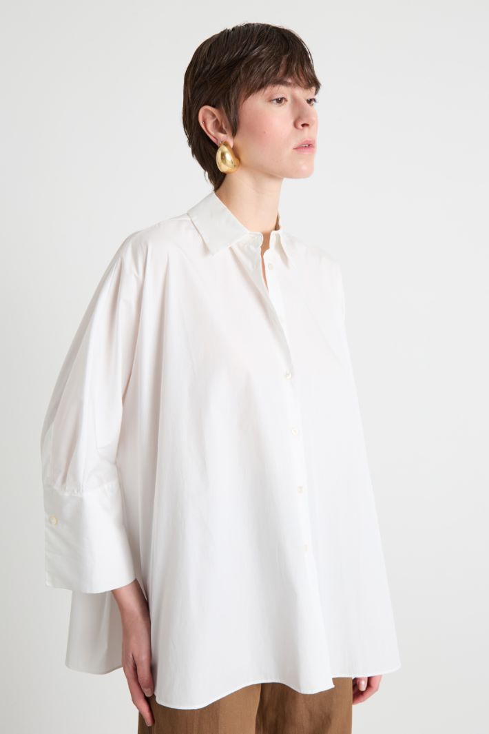 Wide-fit poplin shirt Intrend - 2