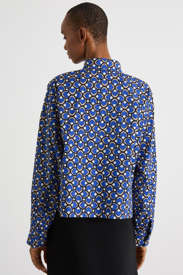 Asymmetric printed shirt Intrend - 4