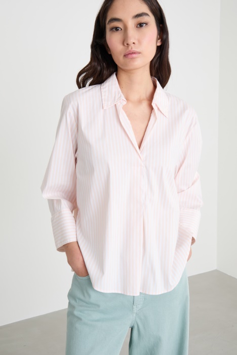 V-neck blouse Intrend