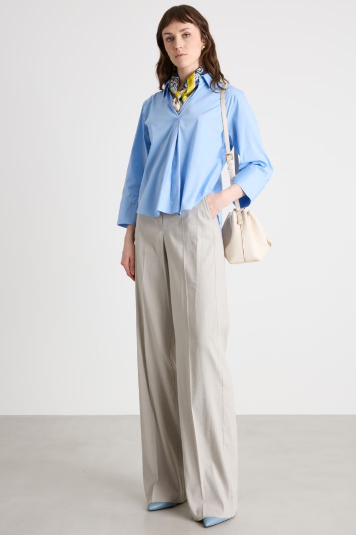 V-neck blouse Intrend